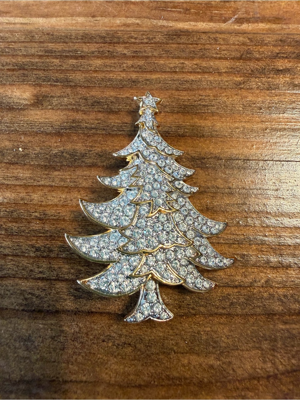 Swarovski Crystal Christmas Tree Brooch Gold Tone Holiday Vintage Pin